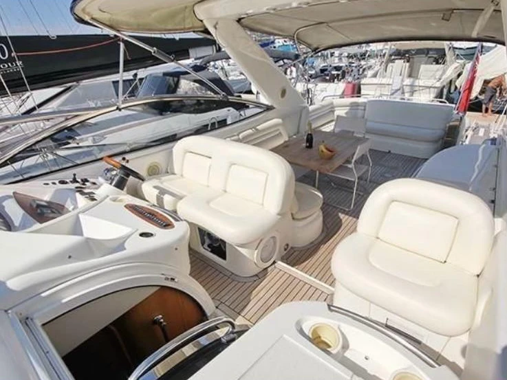 Hire Motorboat with or without skipper Sunseeker Port Camille Rayon
