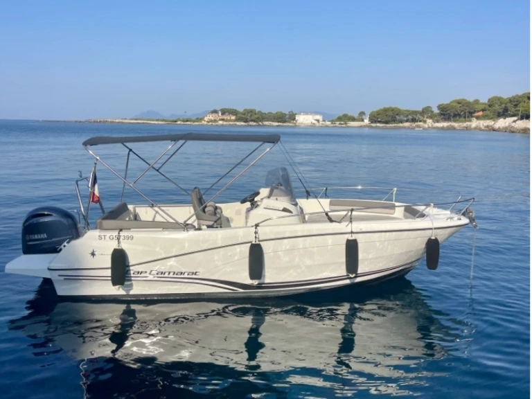 Motorboat hire in Antibes - Jeanneau Cap Camarat 6.5 CC Serie 3