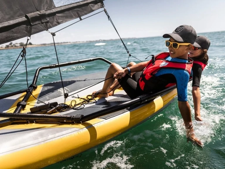 Hire a Tiwal TIWAL 3.2 Carnac