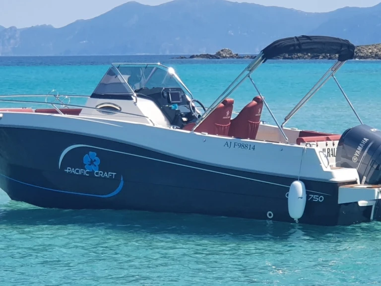Hire Motorboat with or without skipper Pacific Craft Saint-Florent