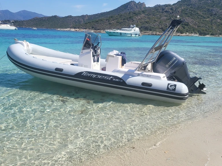 Hire RIB Capelli with a boat licence
