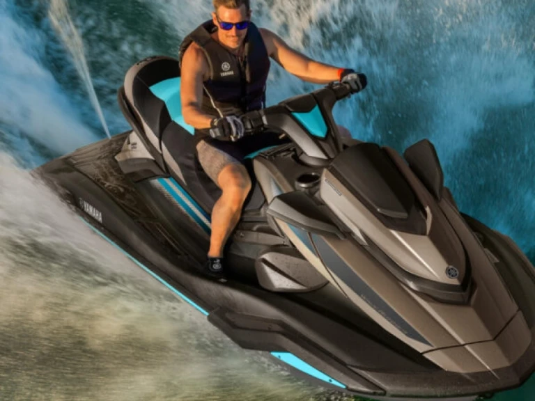 Hire Jet ski Yamaha with a boat licence
