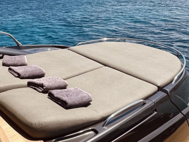 Hire a Cranchi Mediterranee 50 Mykonos (City)