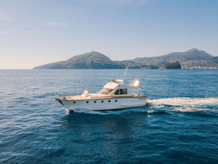 Yacht charter Procida - San Lorenzo San Lorenzo 42s on SamBoat