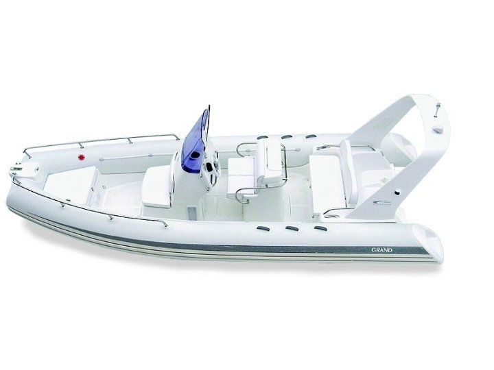 Hire a DROMOR YACHTS DROMOR 28 CORINTHIAN Ferragudo