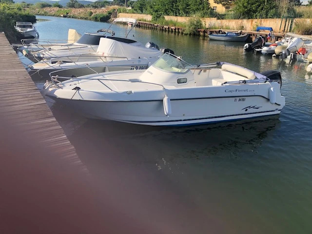 Motorboat to hire Les Salins d'Hyères at the best price