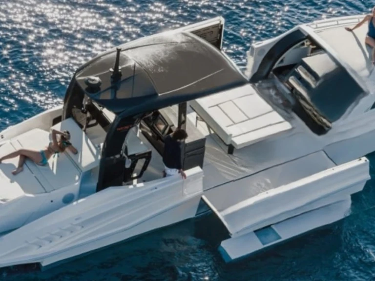 Motorboat to hire Rhodes (City) at the best price