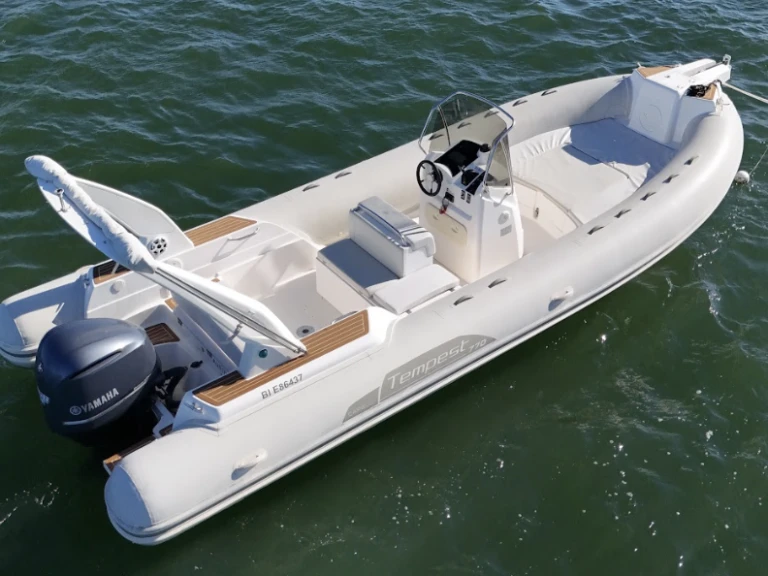 Capelli Tempest 770 Luxe charter bareboat or skippered in  Lège-Cap-Ferret