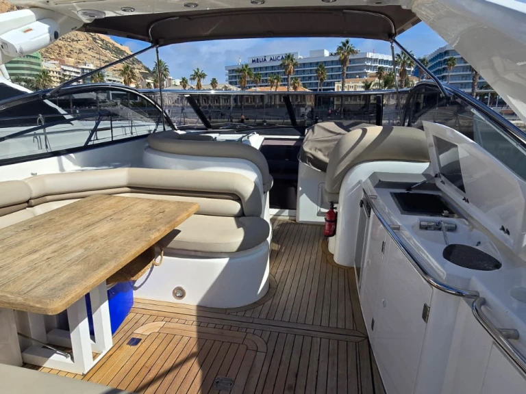 Hire Luxury Yacht with or without skipper Sunseeker Alicante