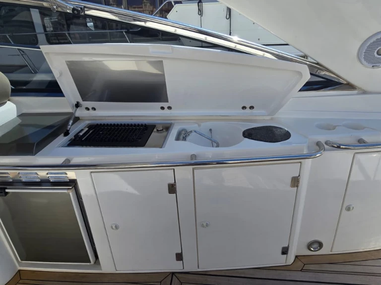 Hire a Sunseeker Camargue 50 Alicante