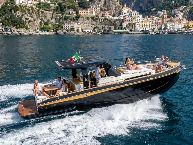 Yacht hire Positano cheap 38