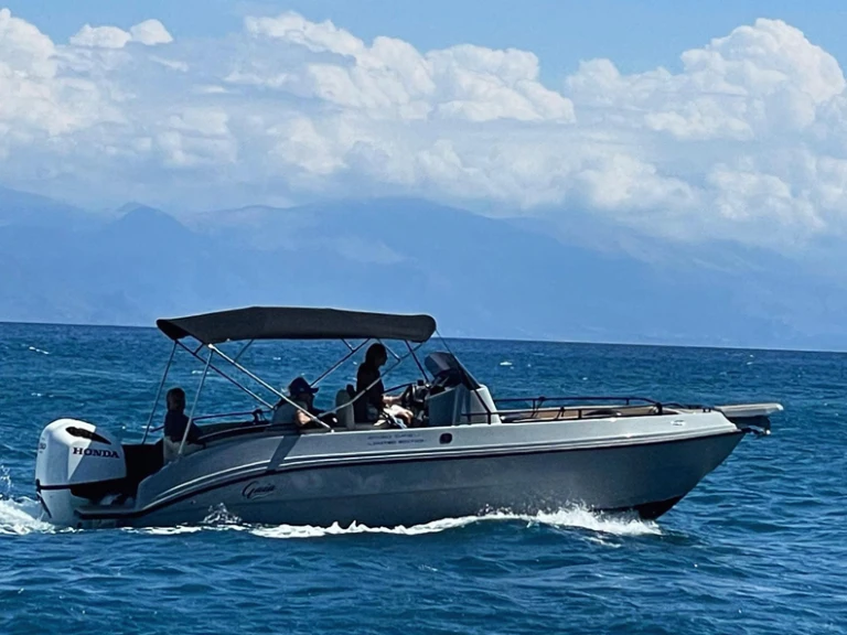 Motorboat to hire Poreč at the best price