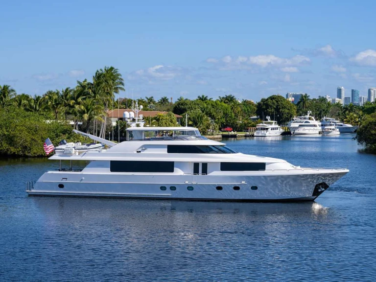 Luxury Yacht to hire Fort Lauderdale at the best price