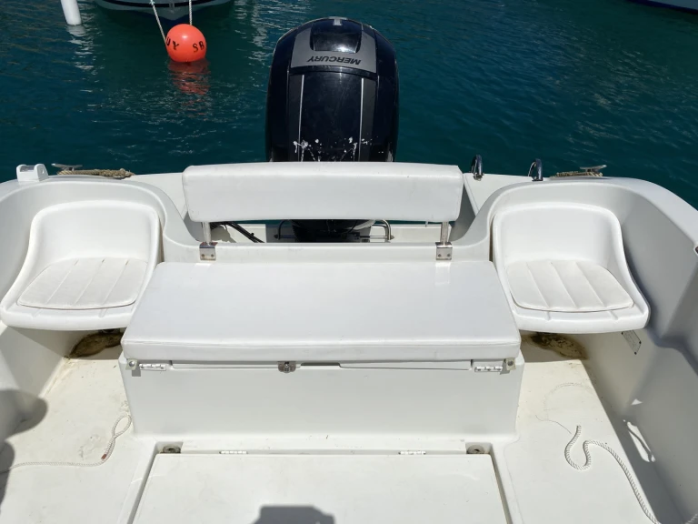Hire Motorboat with or without skipper Jeanneau Erquy