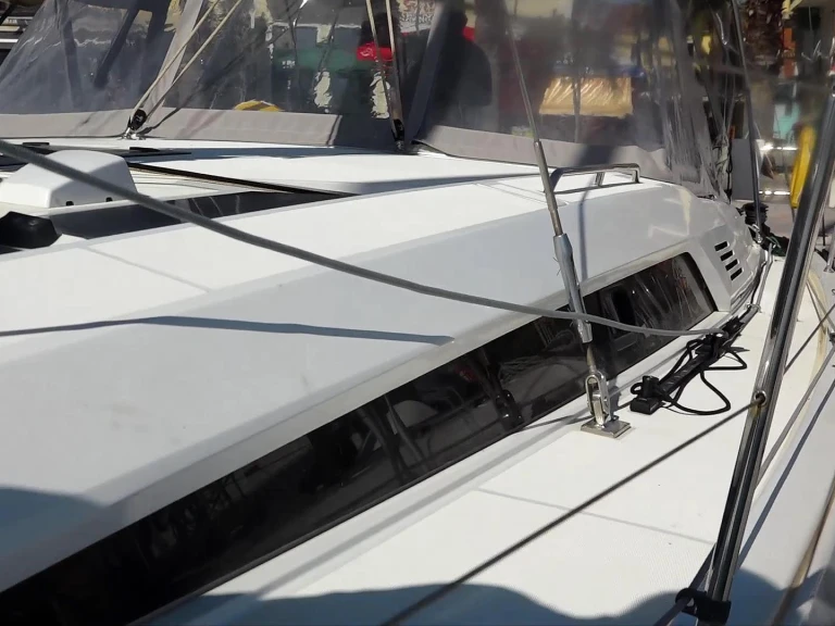 Sailboat to hire Préveza at the best price