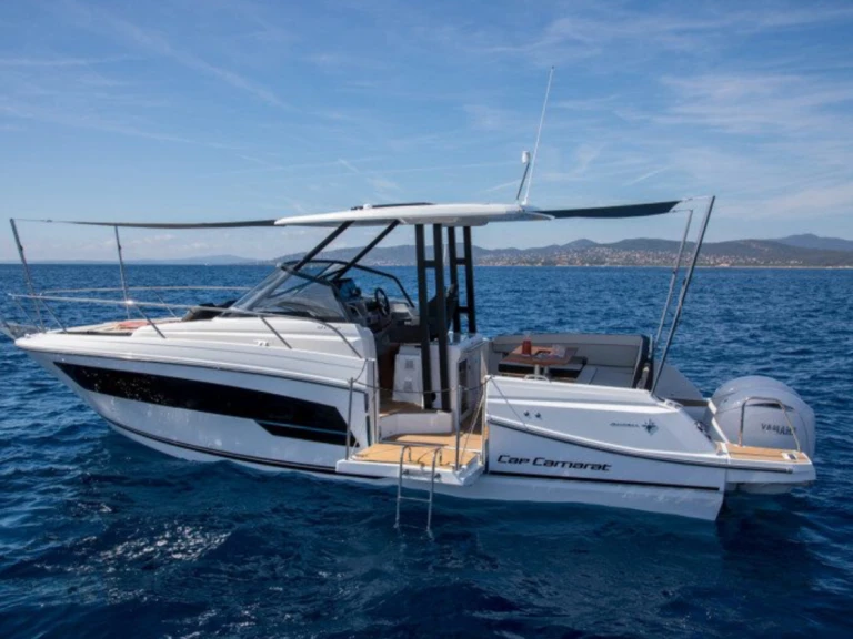 Hire Motorboat with or without skipper Jeanneau France