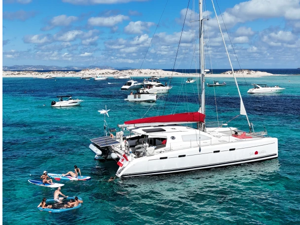 Hire a Nautitech Nautitech 47 Grand-Case