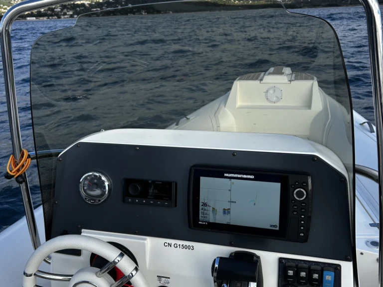 Yacht hire Nice cheap NJ 700 XL