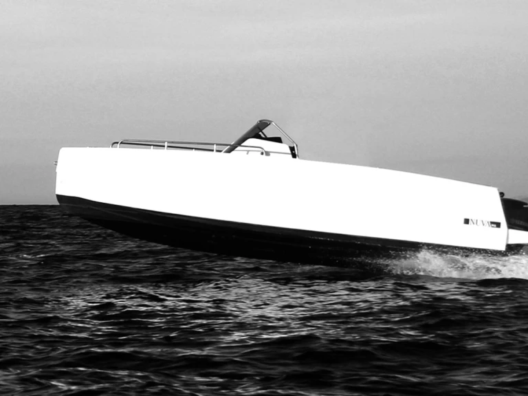 Yacht hire Fornells cheap Nuva M6