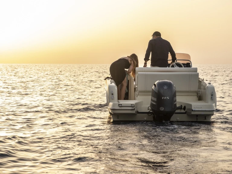 Hire a Invictus  200SX Fornells