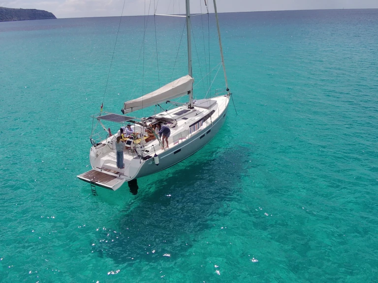 Sailboat hire in Palma de Mallorca - Bavaria Cruiser 46