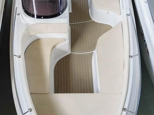 Hire Motorboat Pacific Craft with a boat licence