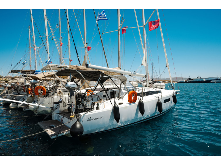 Yacht charter Préveza - Jeanneau Sun Odyssey 350 on SamBoat