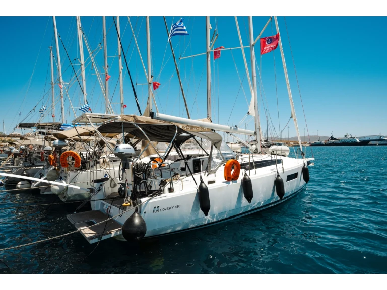 Yacht charter Préveza - Jeanneau Sun Odyssey 350 on SamBoat