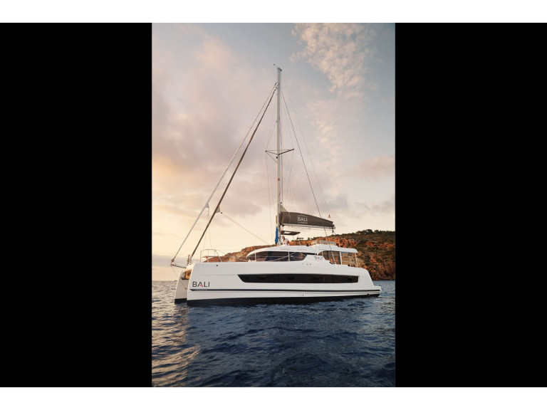 Catamaran to hire Préveza at the best price