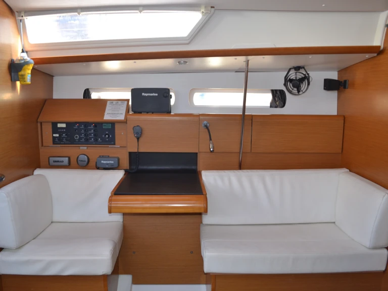 Hire a Jeanneau Sun Odyssey 439 Thessaloniki (City)