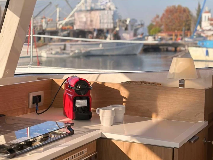 Charter a Bali Bali Catsmart in Préveza on Samboat