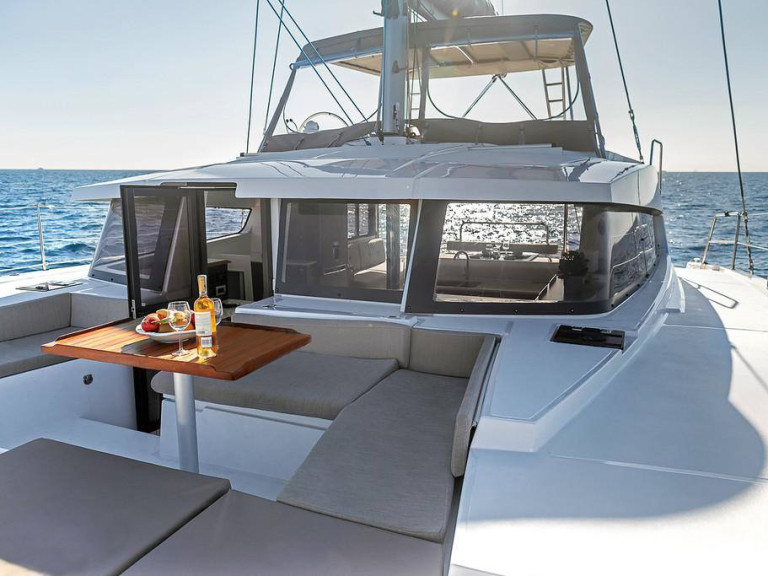 Hire a Bali Bali 4.2 Préveza