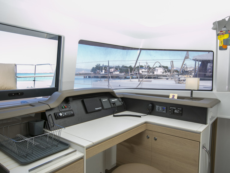 Yacht charter Plataniás - Bali Bali 4.1 on SamBoat