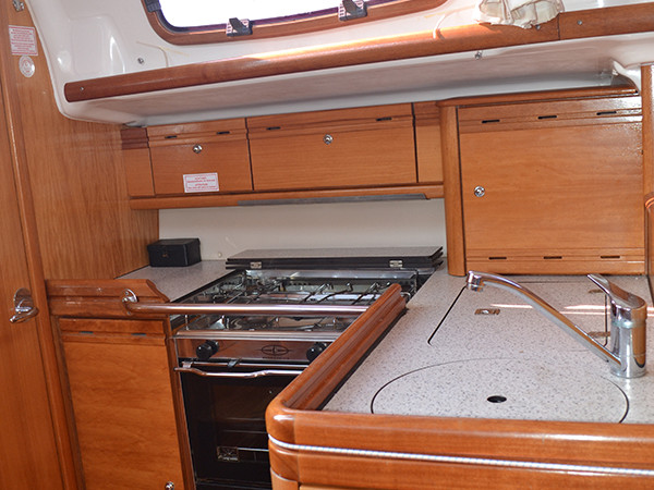 Charter a Bavaria Bavaria 35 Match in Skiathos on Samboat