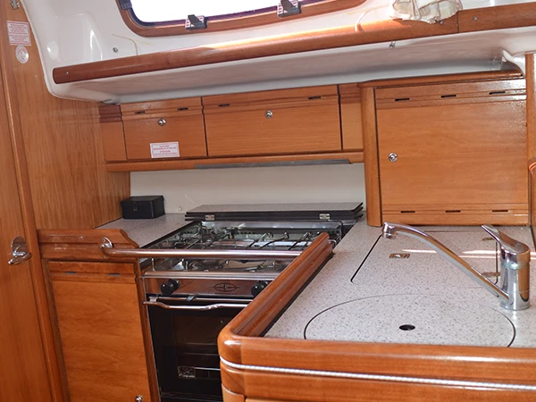 Yacht charter Plataniás - Bavaria Bavaria 35 Match on SamBoat