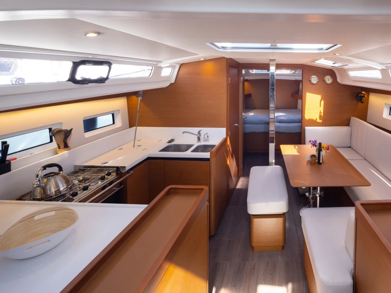 Hire a Jeanneau Sun Odyssey 440 Préveza