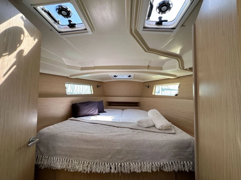 Yacht hire Cambrils cheap Oceanis 41.1