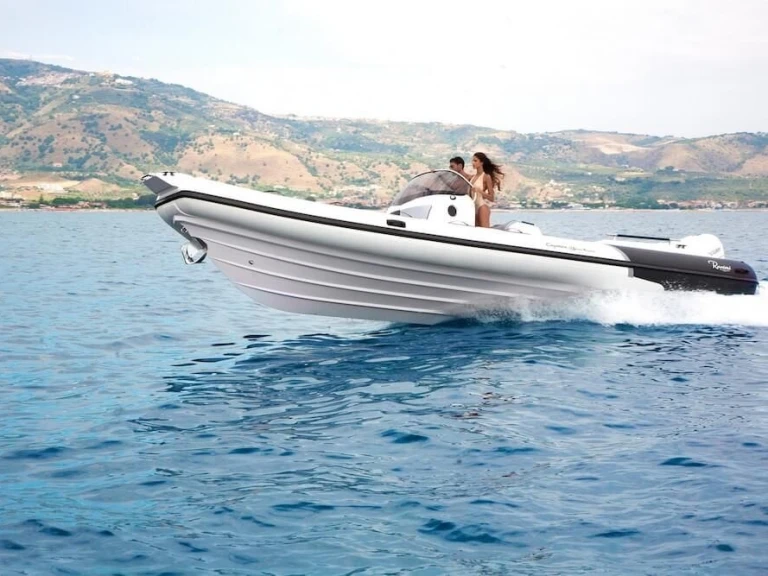 Ranieri International  CAYMAN 31 charter bareboat or skippered in  Cogolin