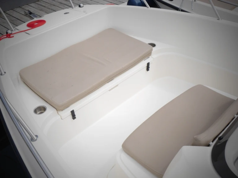 Yacht charter La Baule-Escoublac - Quicksilver QUICKSILVER 675 ACTIV on SamBoat
