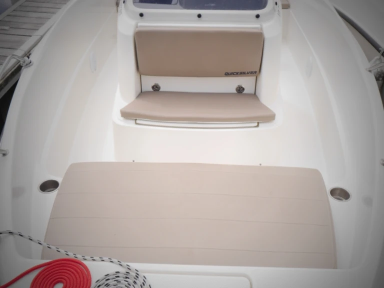 Motorboat to hire La Baule-Escoublac at the best price