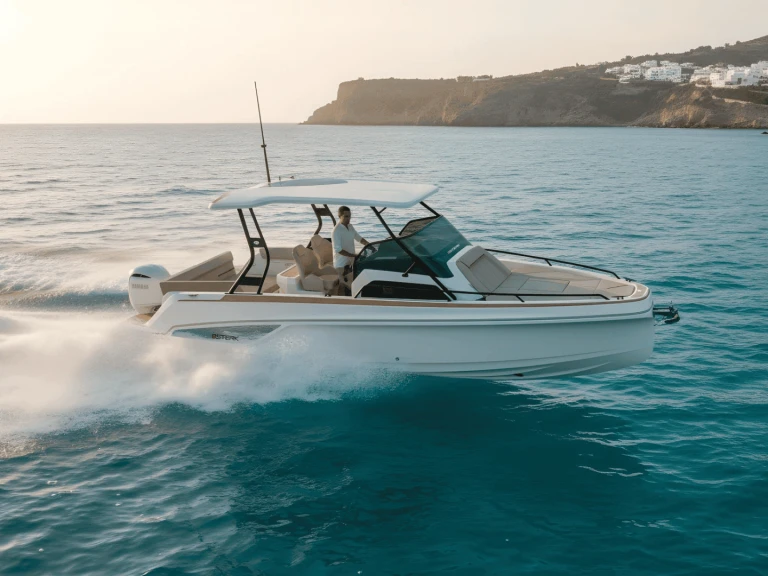 Hire Motorboat sterk with a boat licence