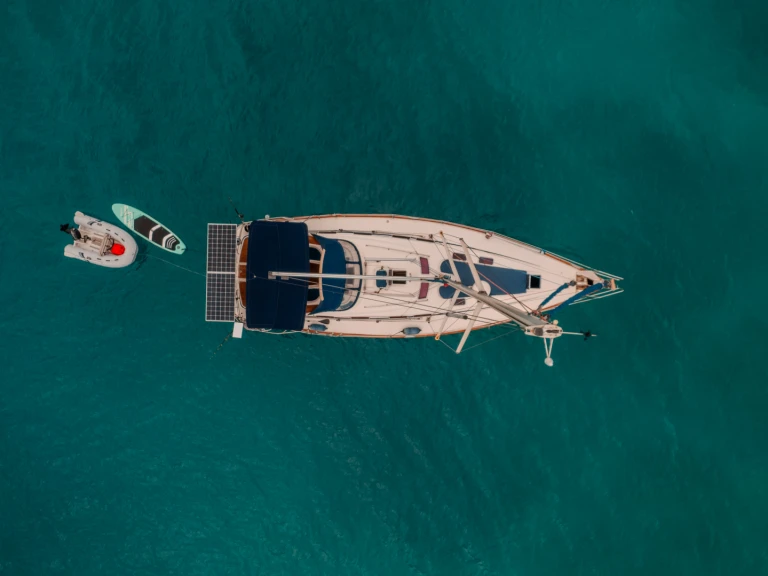 Hire a Bavaria Bavaria 46 Cruiser La Paz