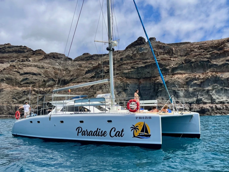 Catamaran to hire Pasito Blanco at the best price