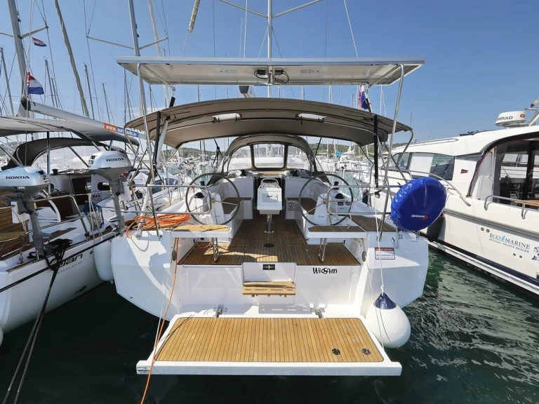 Sailboat to hire Biograd na Moru at the best price