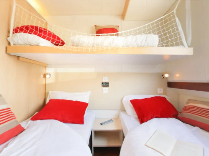 Hire a Le Boat Vision 3 Castelnaudary