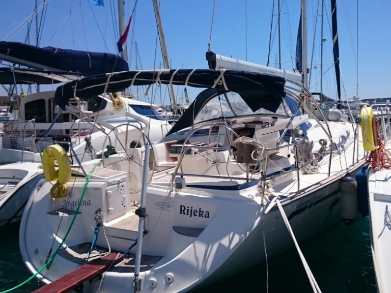 Charter a Bavaria Bavaria 50 in Punat on Samboat