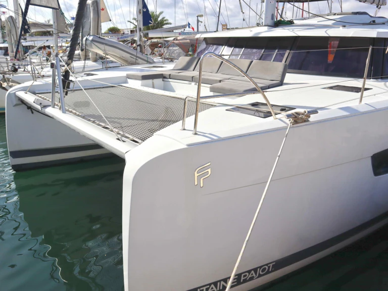 Hire Catamaran with or without skipper Fountaine Pajot Néa Péramos