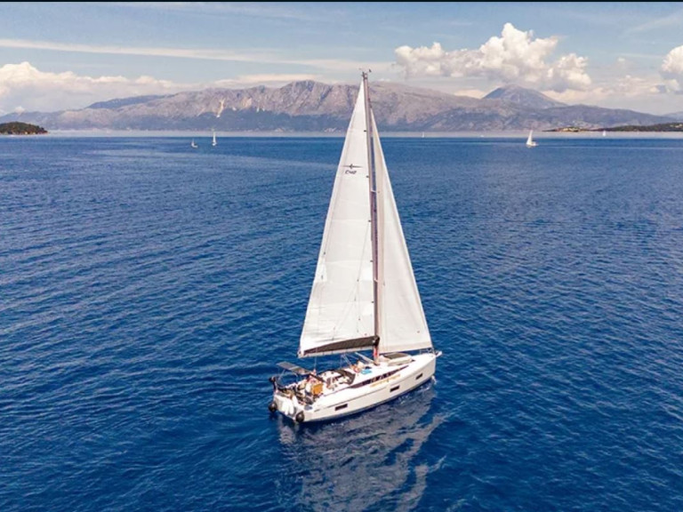 Hire a Jeanneau Sun Odyssey 36i Lefkáda
