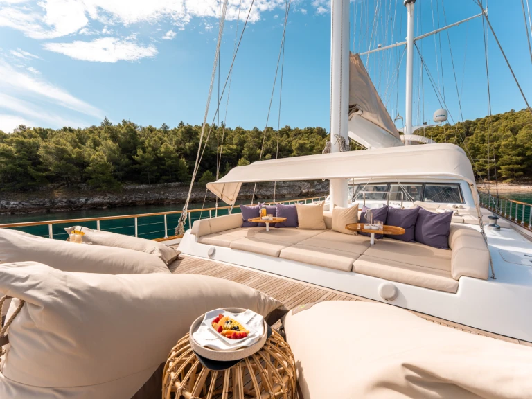 Yacht charter Split -  Luxury Sailing Yacht on SamBoat