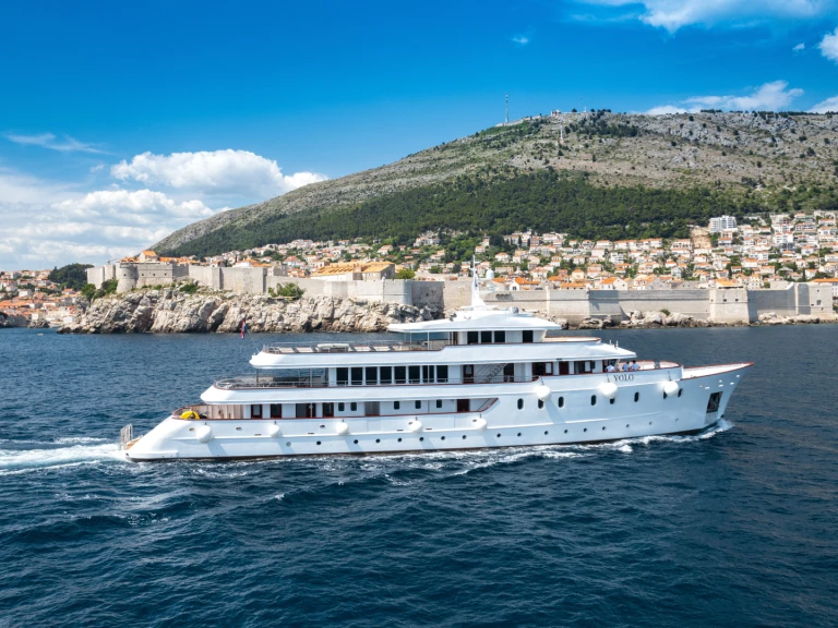  Motoryacht Yolo charter bareboat or skippered in  Split
